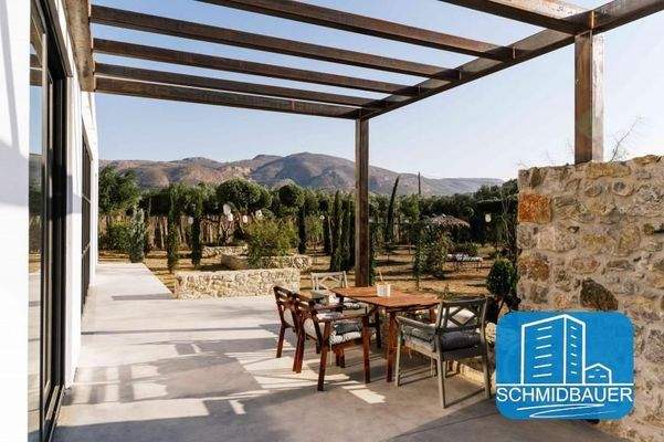 Kreta, Petrokefali: Villa mit Pool und großem Garten zu verkaufen