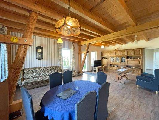 Wohn- und Essbereich