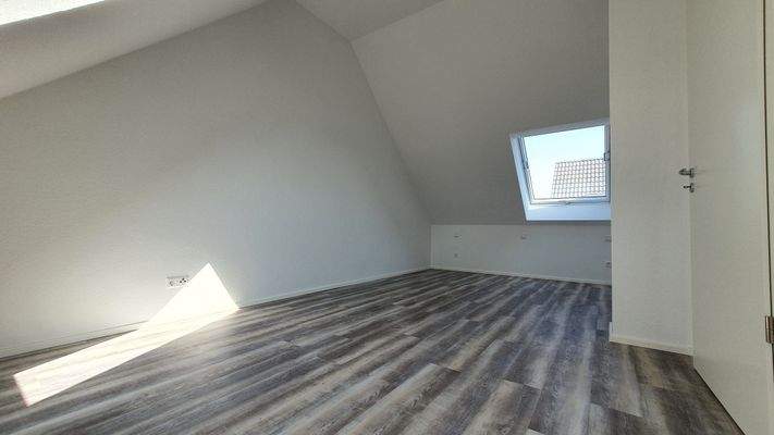 Arbeits-/Kinderzimmer Ebene 2.jpg