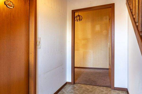 Handwerker-Projekt zur Renovierung (OKAL-Fertighaus mit PV-Anlage)