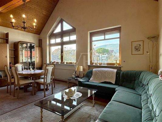 Wohn-/Essbereich mit tollem Blick - linkes Haus 