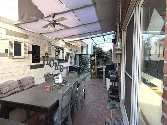 überdachte Terrasse