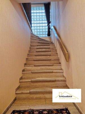 Souterrain_Treppenaufgang zu EG.jpg