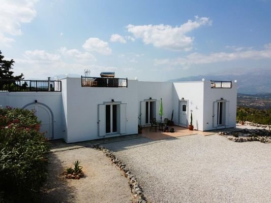 Kreta, Drapanos: Zeitgenössische einstöckige Villa