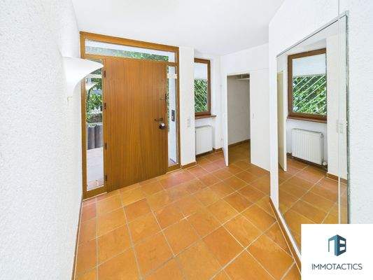 Eingangsbereich/Windfang UG