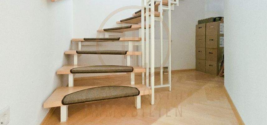 15-Treppenhaus-UG