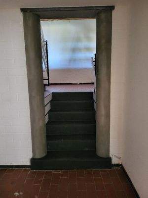 Wohnhaus - Aufgang nächste Ebene