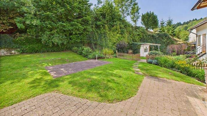 CAM01984G0-PR0509-STILL057