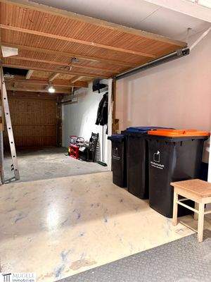 Doppelgarage/ Nutzfläche 