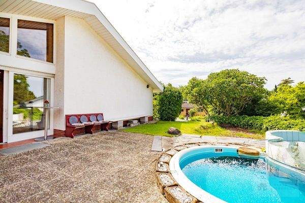 Wohnung 2: Terrasse / Zugang zum Garten