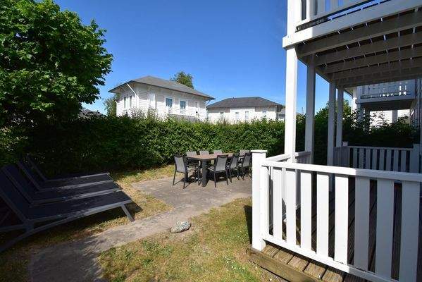 Ferienhaus-Garten-Cape-Helius-Terrasse-Gartenset-8