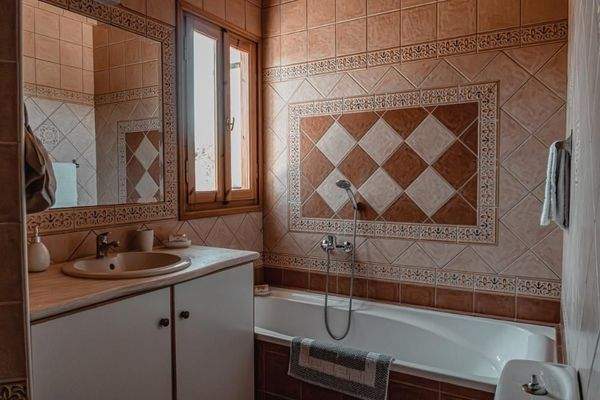 Kreta, Roumeli: Wunderschöne Villa auf dem Land