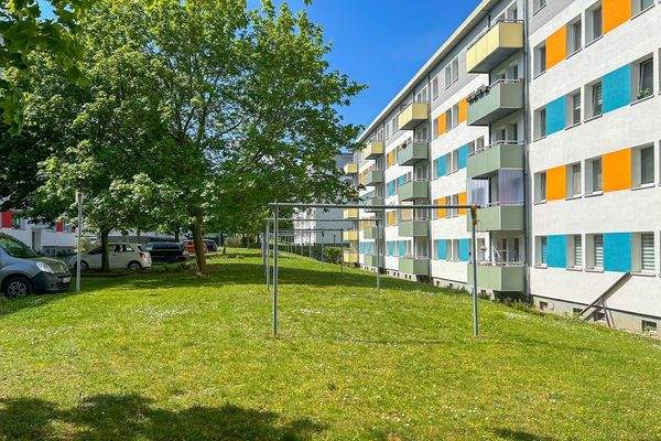 Ansicht Balkonseite_Zaderastraße 78-86_Frühjahr