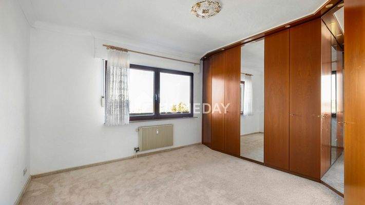 EG Elternschlafzimmer 1