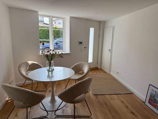 Offener Wohnbereich mit viel Licht 