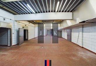 Halle Innenansicht 1