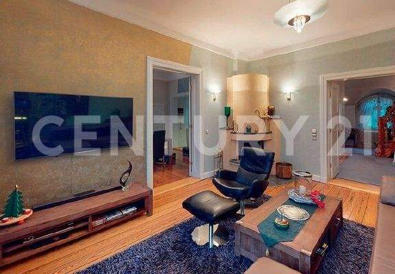 Wohnzimmer mit Kamin