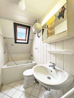 Badezimmer im Dachgeschoss