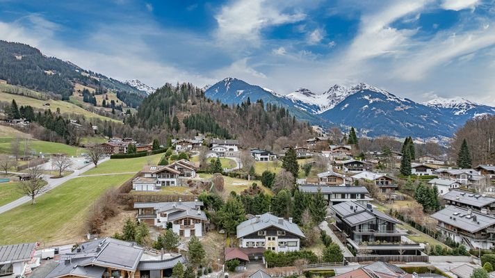 KITZIMMO-Baugrundstück mit Altbestand in Toplage auf der Bichlalm - Immobilien Kitzbühel.