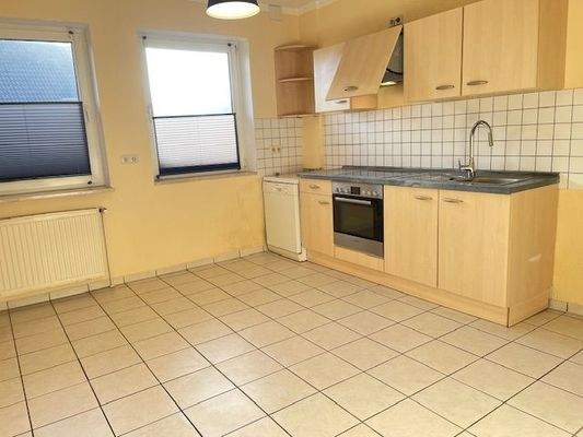 Küche mit Einbauküche