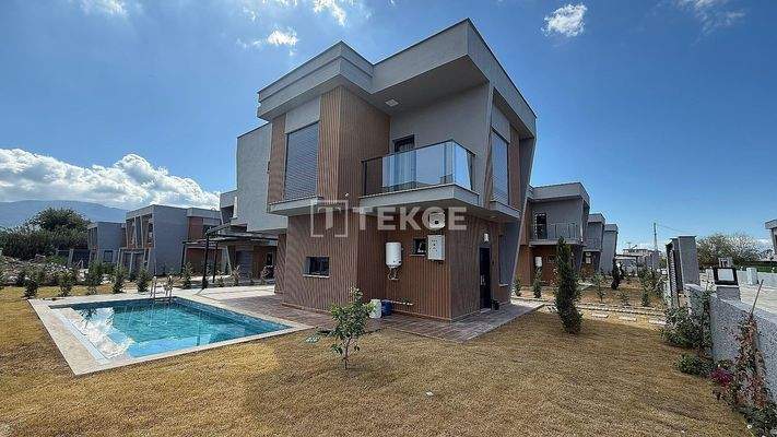 Villas with Private Pools and Gardens in Kuşadası Aydın