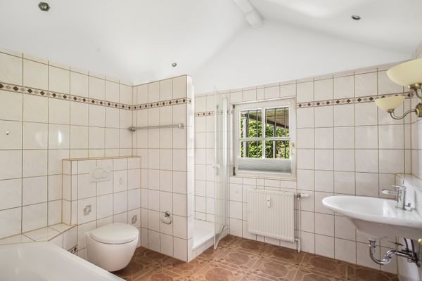 Badezimmer EG