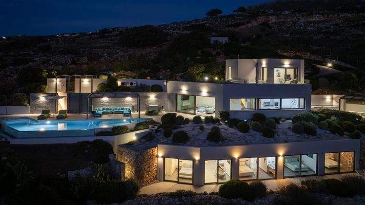 Kreta, Kokkino Chorio: Traumvilla mit makelloser Aussicht mit einer privaten Bucht zu verkaufen