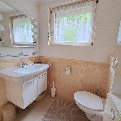 Modernisiertes Duschbad