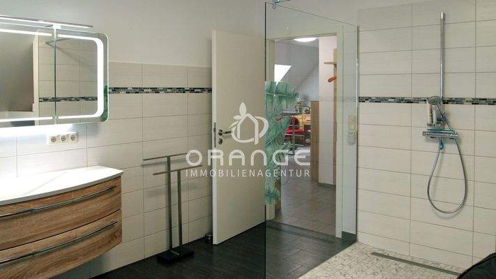 barrierefreies Duschbad im Obergeschoss