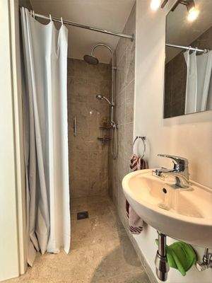 Sout. Duschbadezimmer