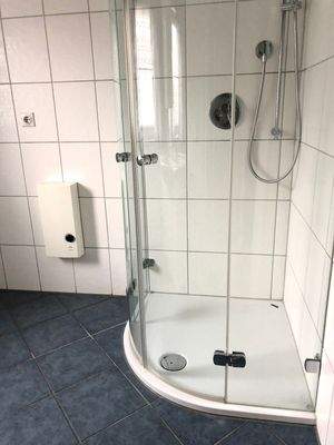 Bad mit Dusche II.jpeg