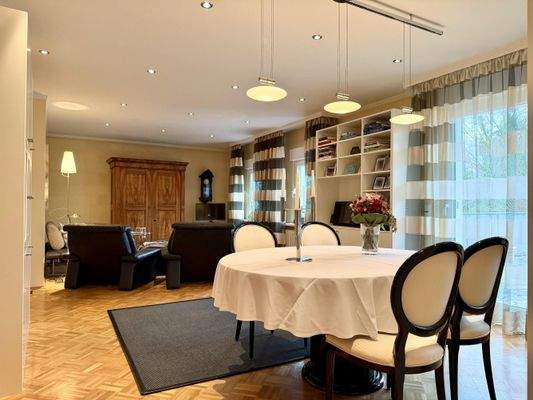 Wohn- und Esszimmer im Erdgeschoss