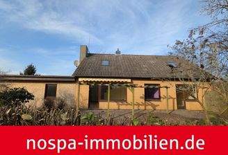 Rückansicht mit Terrasse