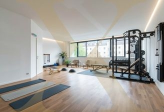 Bsp. Fitness - Visualisierung – Einrichtung mittels KI ergänzt