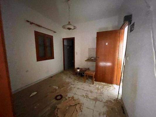 Südostkreta, Makry Gialos: Apartmentkomplex zur Renovierung zu verkaufen