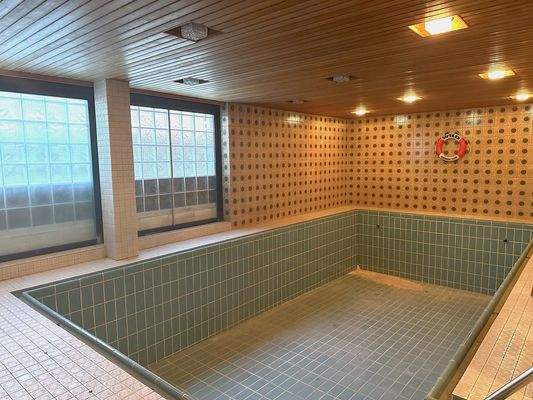 Keller - Schwimmbecken