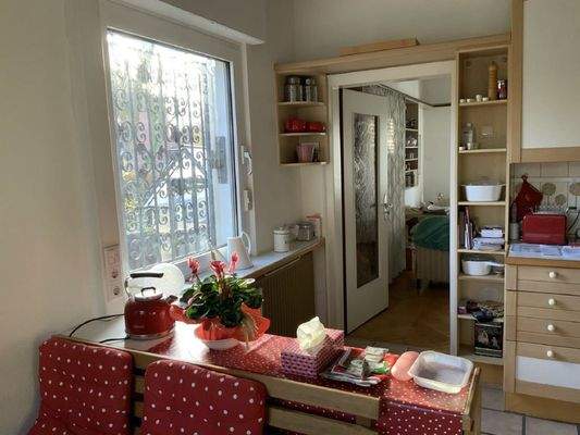 Küche (Richtung Lesezimmer)