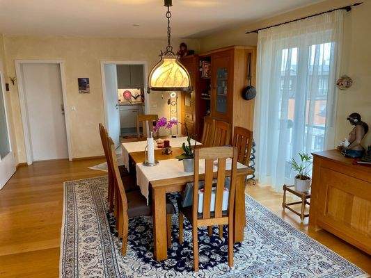 Großer Wohn- Essbereich!
