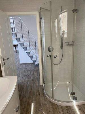 Zweites Duschbad mit WC