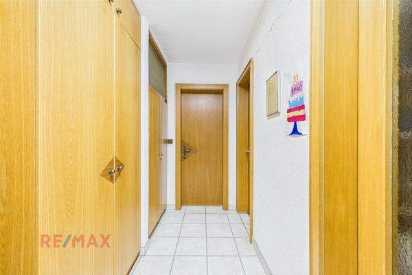 Diele OG | Top 3 | Haus 2