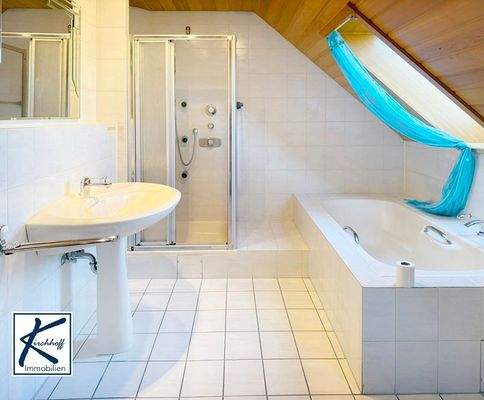 Bad DG Hauptwohnung_1