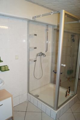 Bad Keller mit Dusche