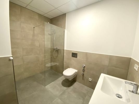 Bad mit Dusche