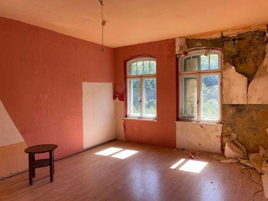 2. Wohnzimmer OG mit Wasserschaden 