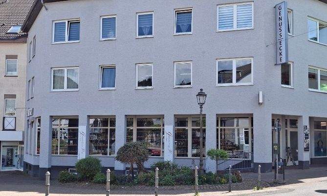 Seitenansicht Wohn- und Geschäftshaus