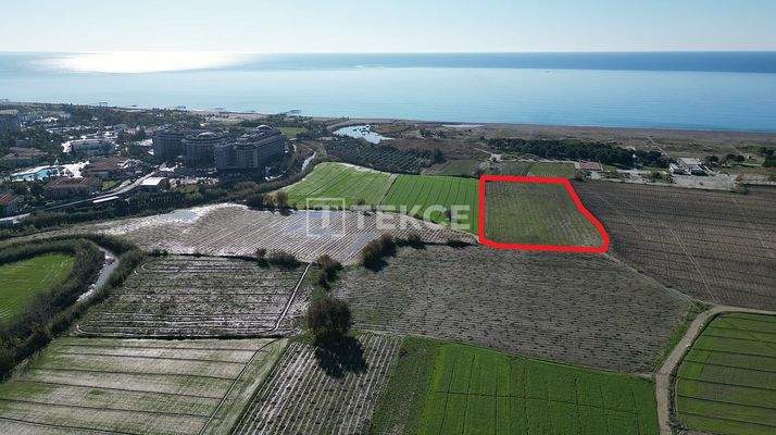 Tourism-Zoned Land Near the Sea in Antalya Manavgat