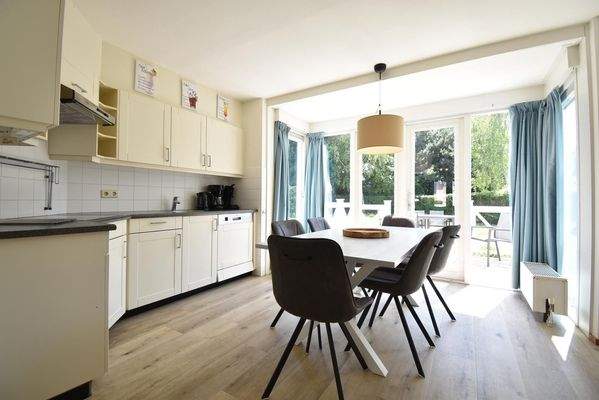 Freistehendes-Ferienhaus-auf-Cape-Helius-Hellevoetsluis009