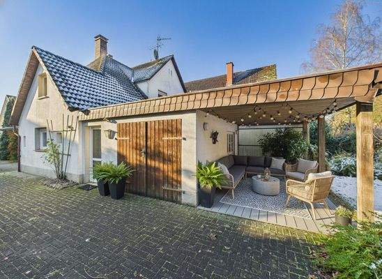 Außenansicht KI GENERIERT