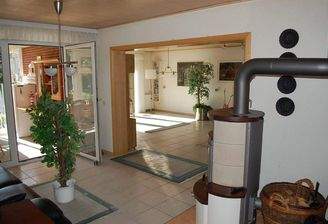 EFH: EG Wohnzi. linke Hälfte mit Kamin