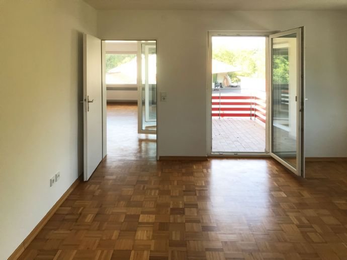 Helle und geräumige 3-Zimmer-Wohnung mit 98 m² Wfl. und Balkon in Obernbreit